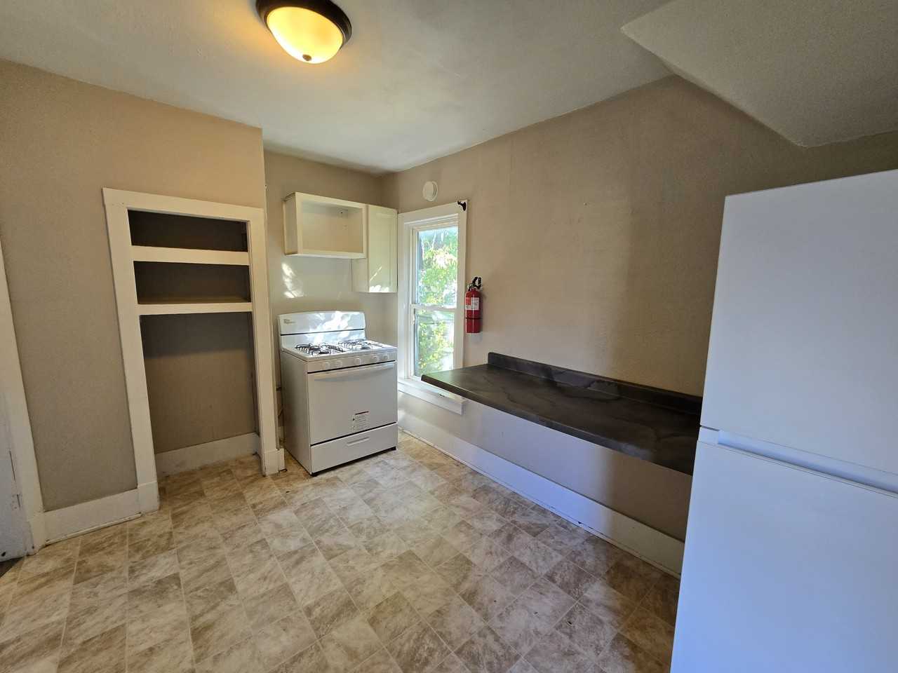 437 1/2 Riehl St #1 - Photo 3 of 21