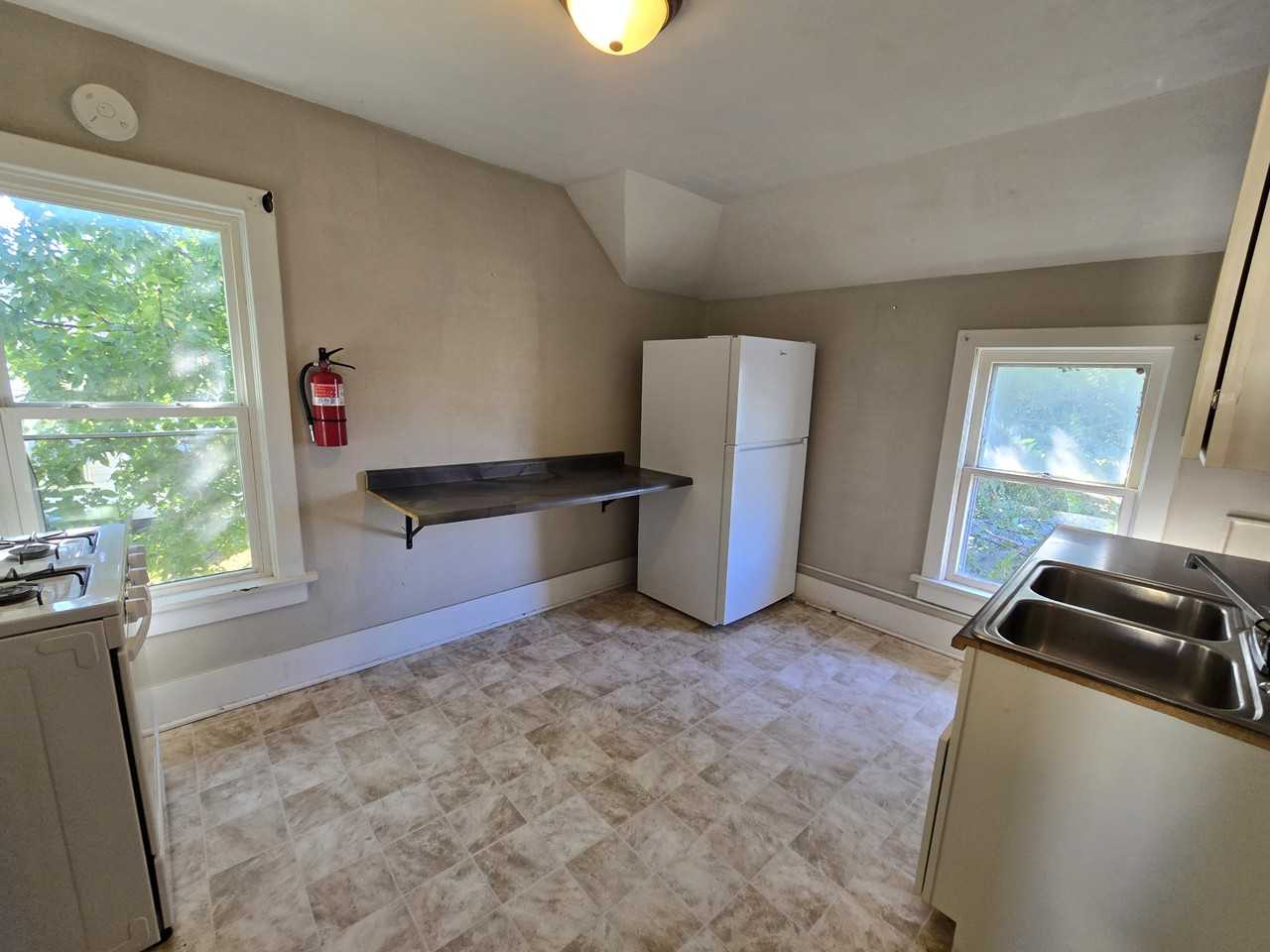 437 1/2 Riehl St #1 - Photo 4 of 21