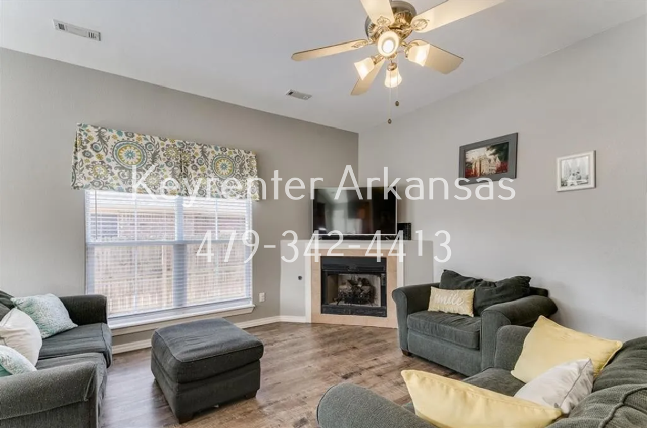 3105 Sw Waterleaf Ave - Photo 4 of 21
