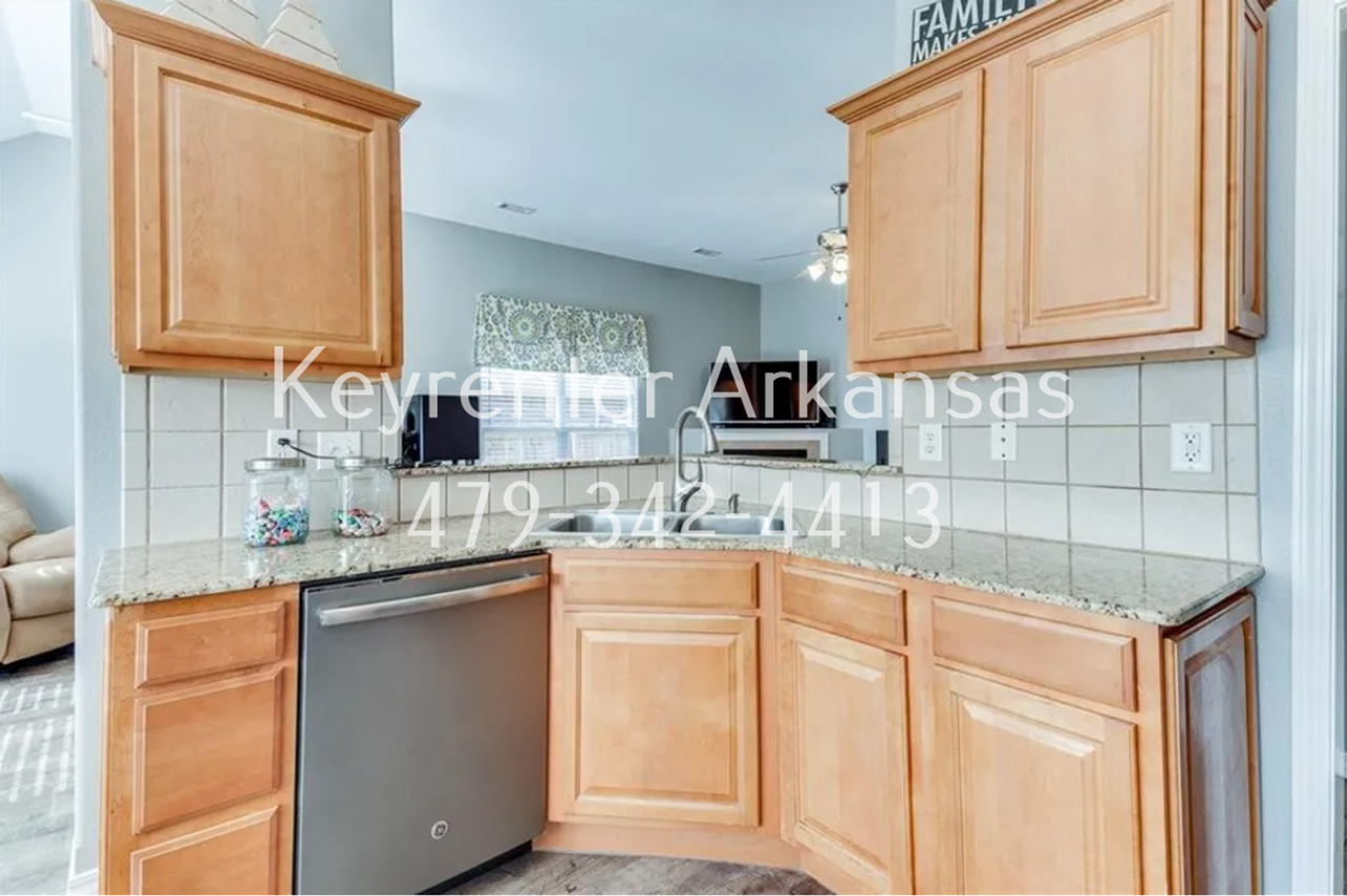 3105 Sw Waterleaf Ave - Photo 7 of 21