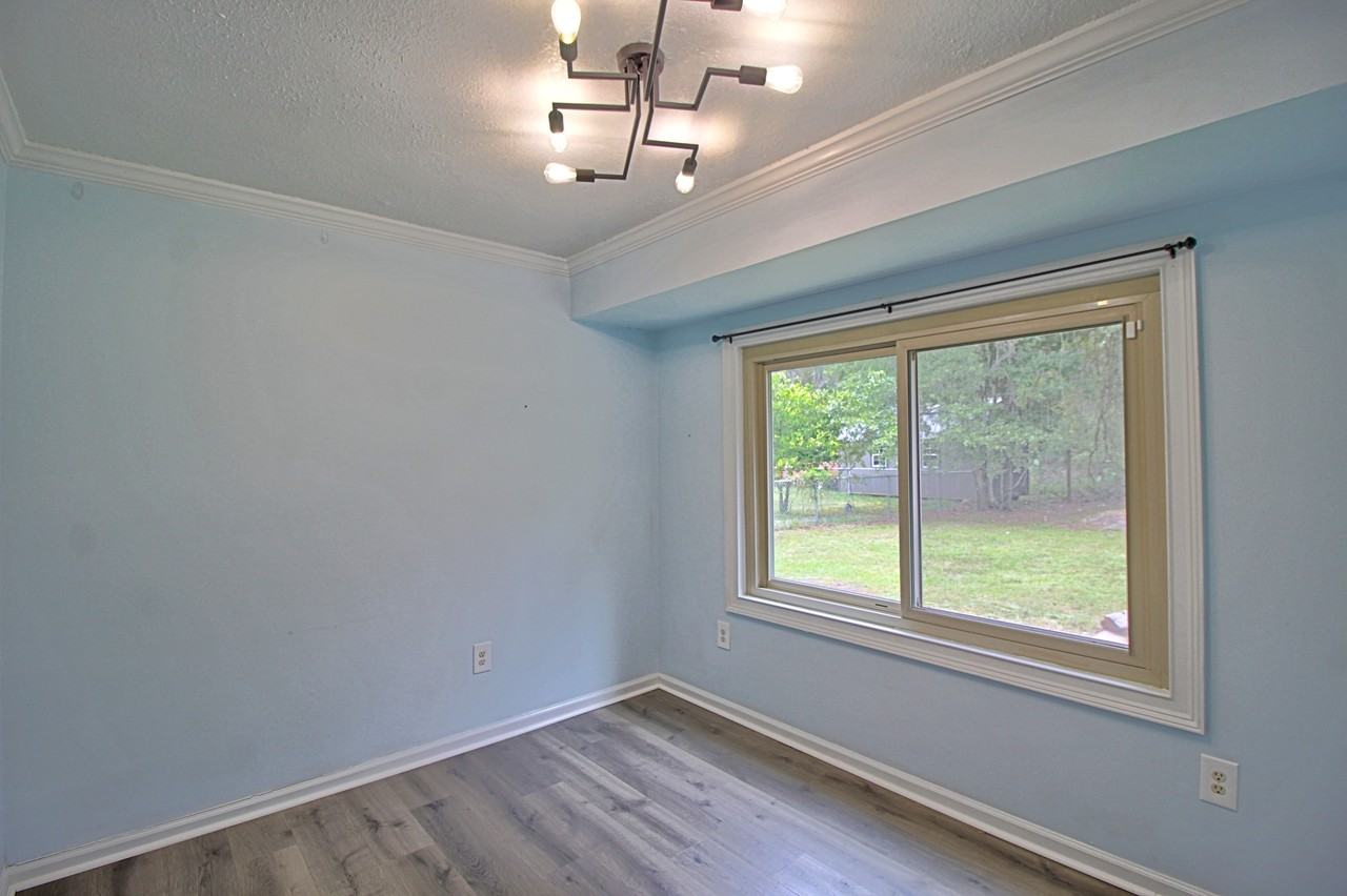 1062 Kelly Dr #1 - Photo 6 of 33