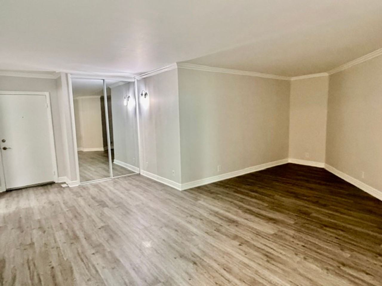 1595 E. Chevy Chase Drive - Photo 2 of 31