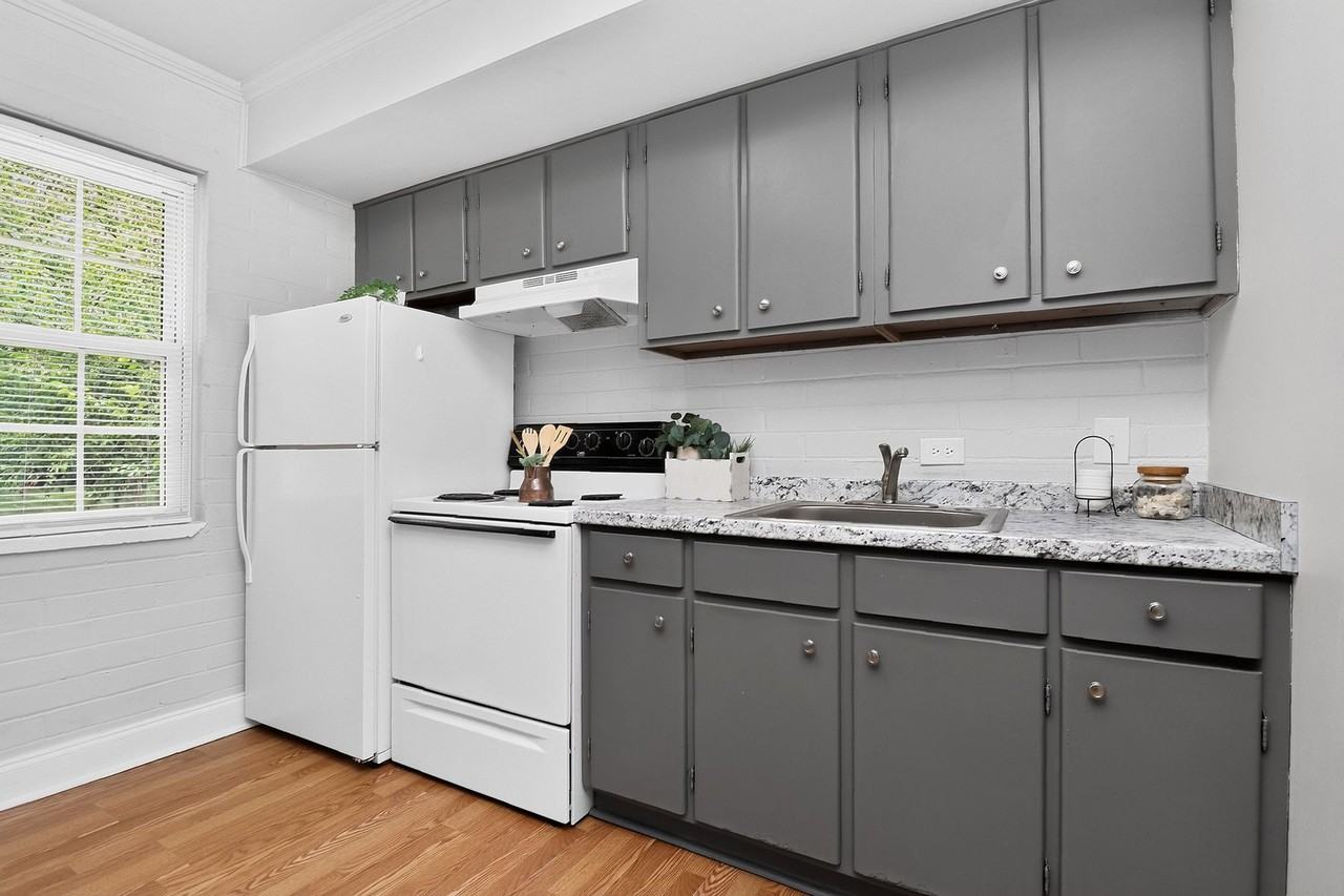 1617A Fulton Ave - Photo 2 of 15