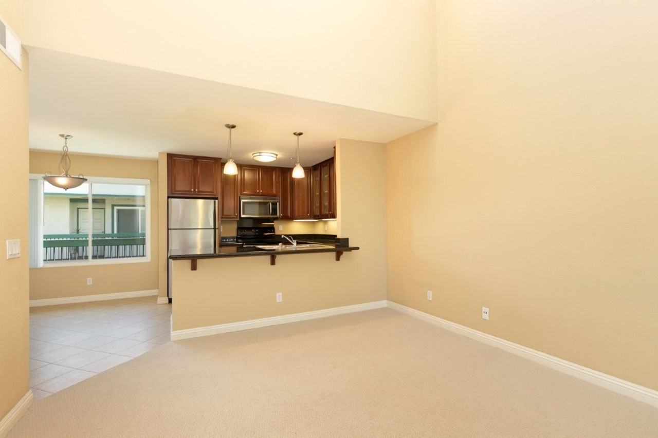 5525 Shasta Ln #307 - Photo 6 of 48