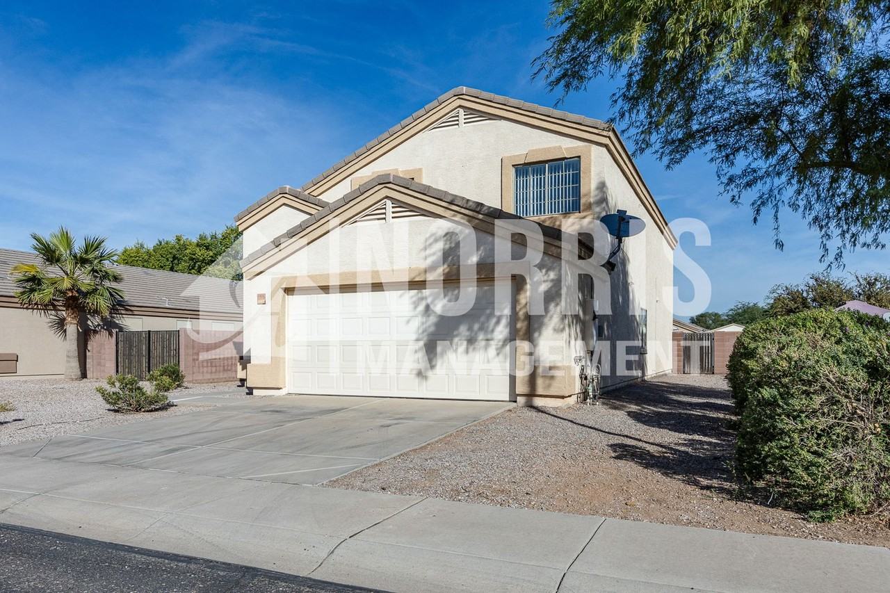 1632 E Cardinal Dr - Photo 3 of 47
