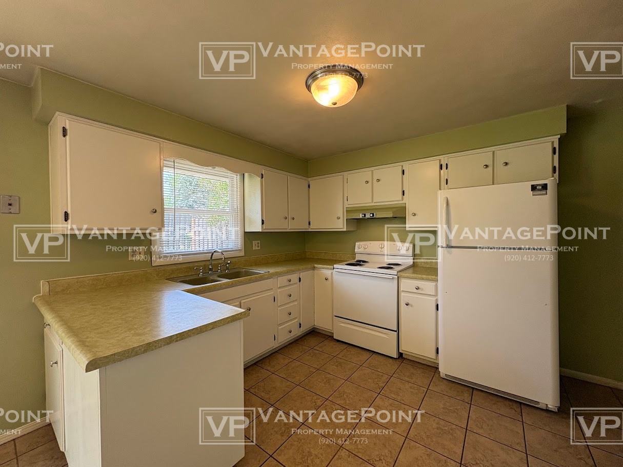 827 Glenpark Dr #827 - Photo 2 of 16