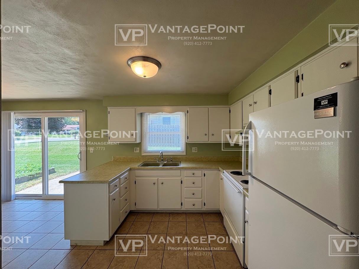 827 Glenpark Dr #827 - Photo 4 of 16