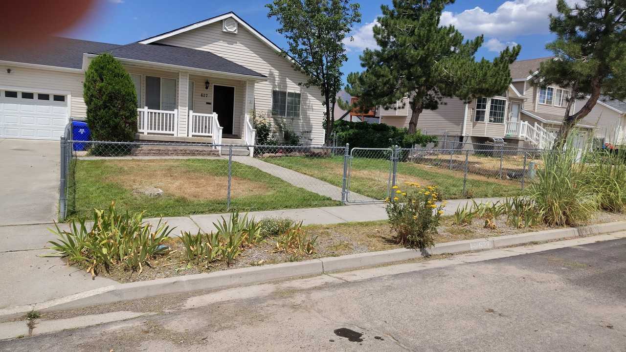 627 E 700 N #1 - Photo 3 of 34