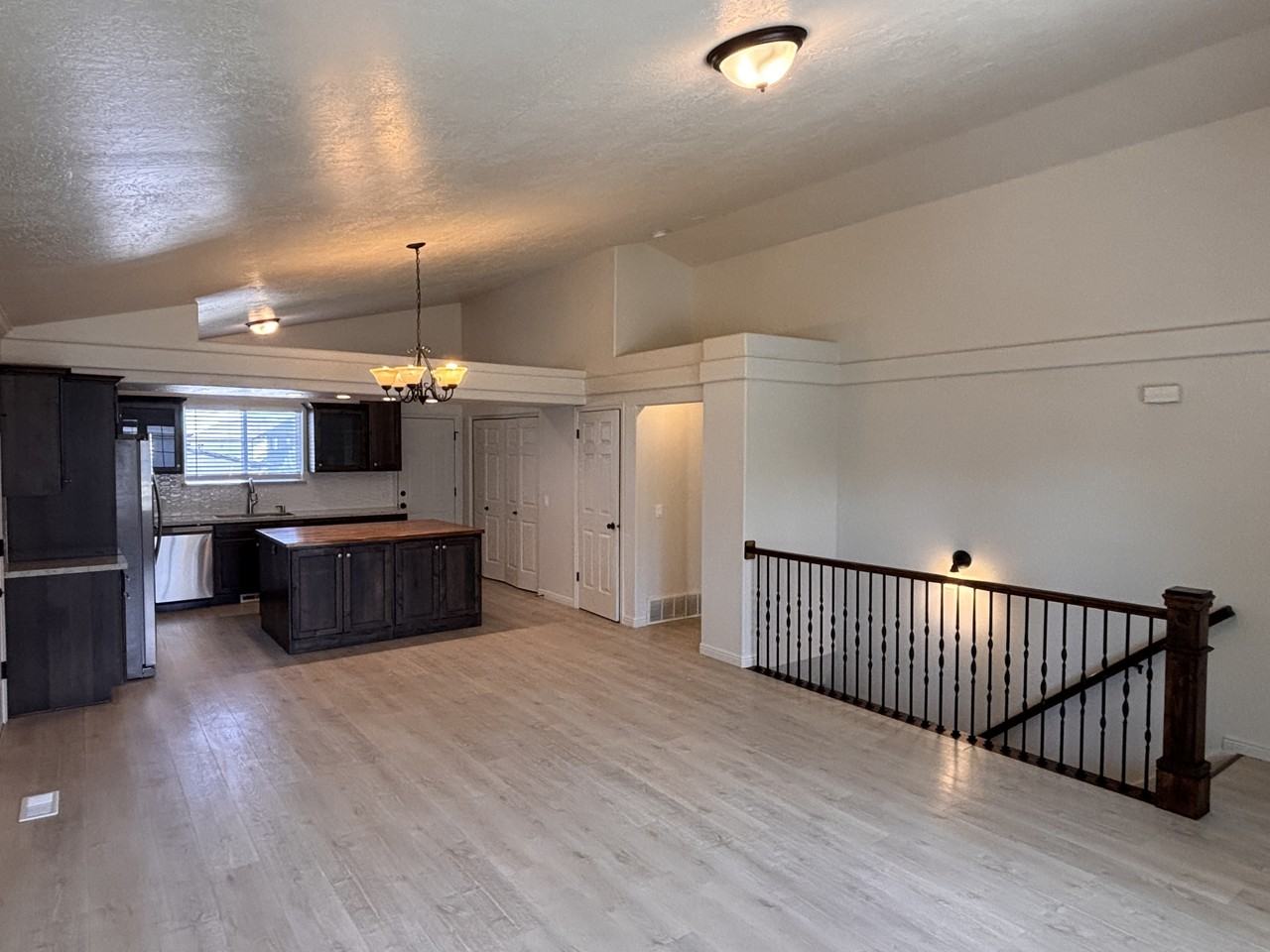 627 E 700 N #1 - Photo 4 of 34