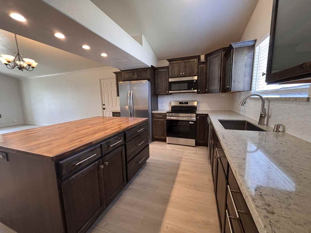 627 E 700 N #1 - Photo 5 of 34