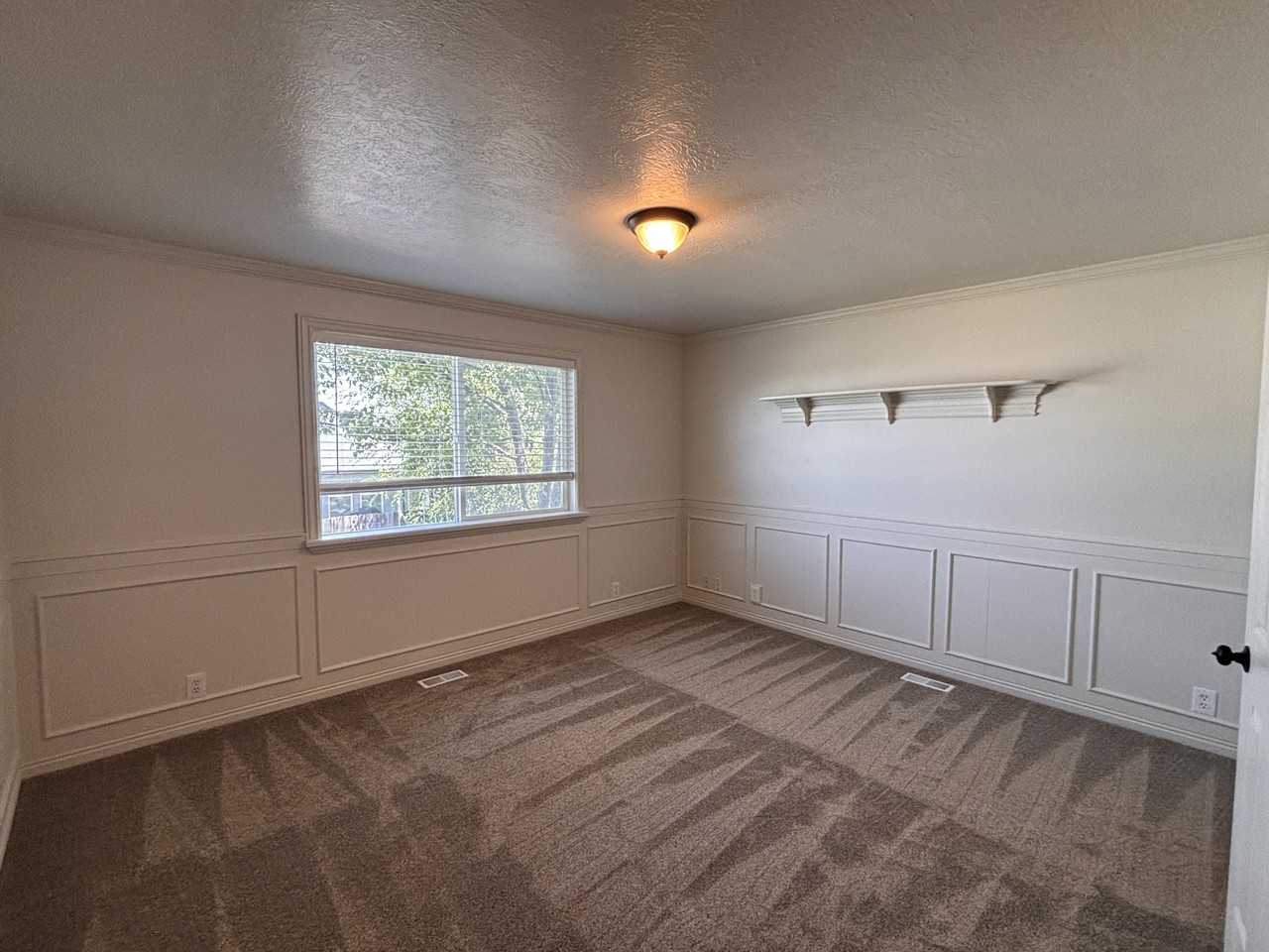 627 E 700 N #1 - Photo 6 of 34