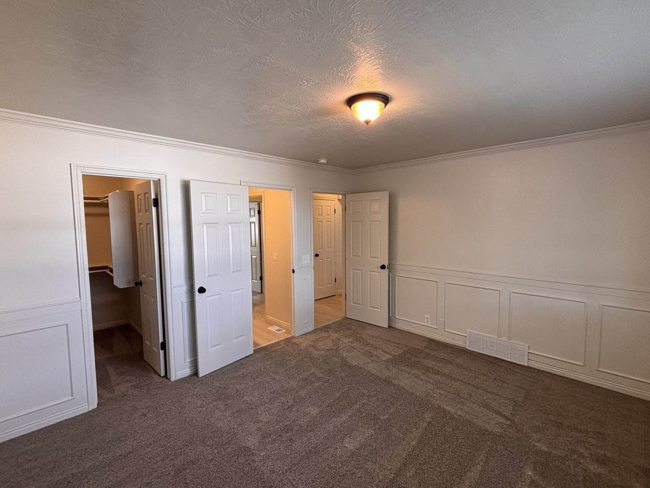 627 E 700 N #1 - Photo 7 of 34