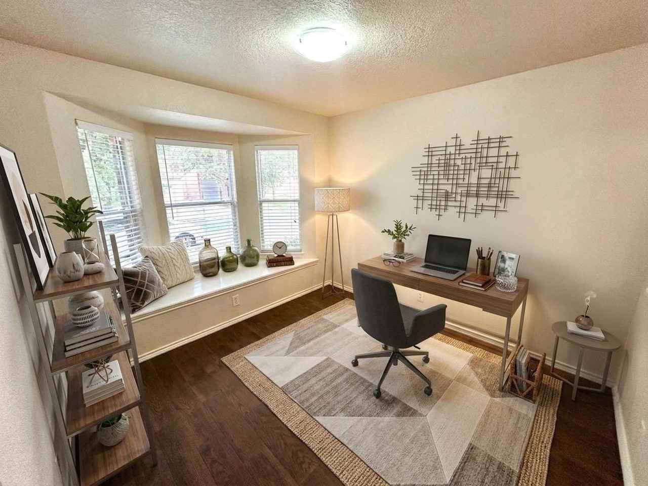 123 Adelaide Oaks - Photo 2 of 33