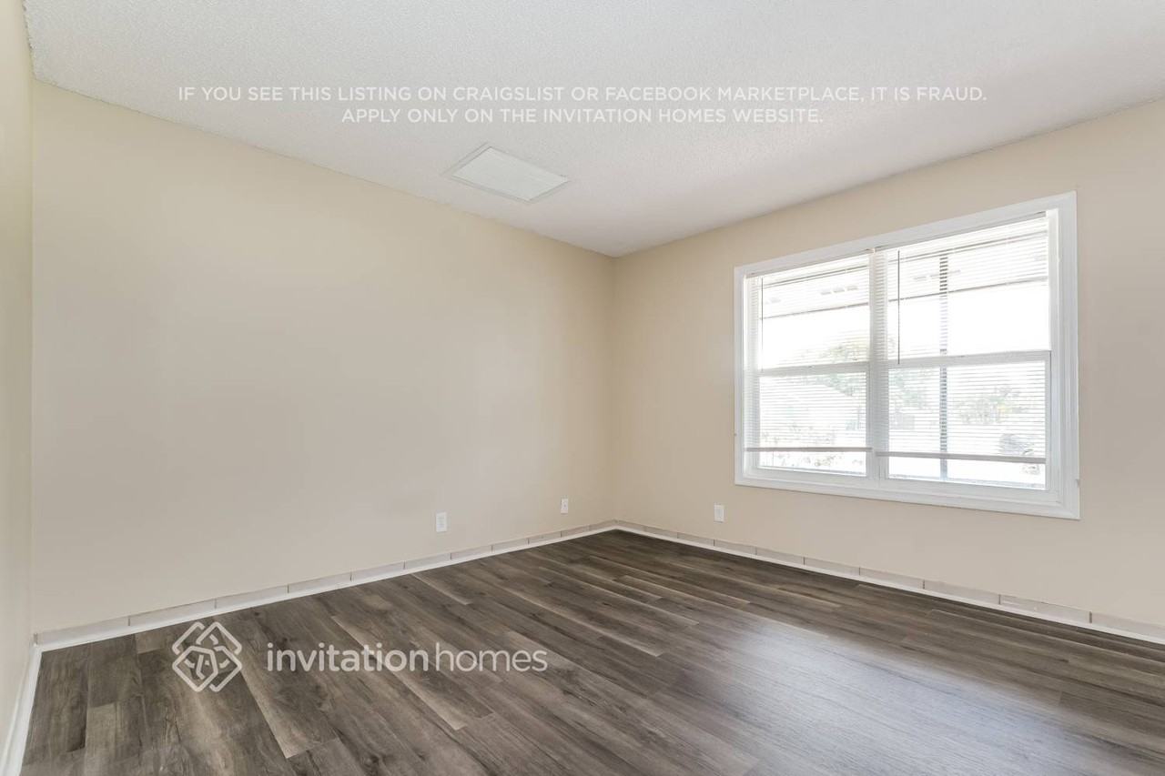 5583 Cynwyd Cir - Photo 5 of 17
