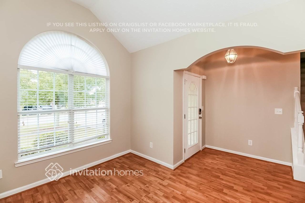 34 Churchill Park Dr - Photo 2 of 19