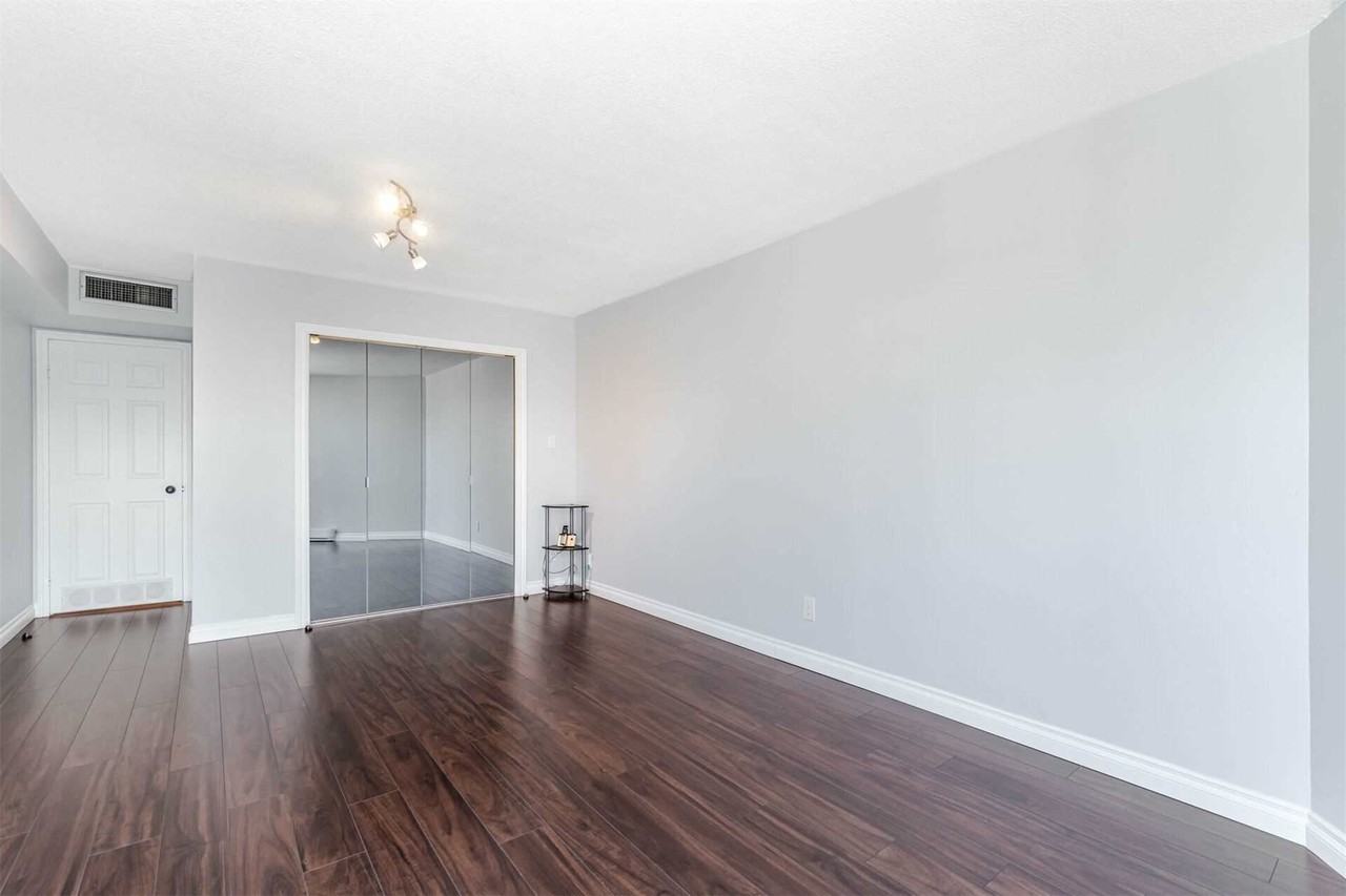 1240 Marlborough Court - Photo 14