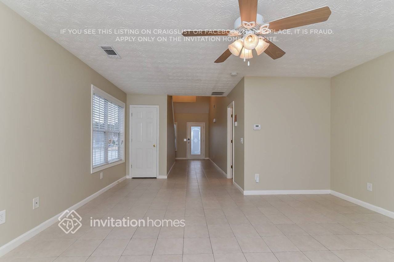 170 Kentshire Pl - Photo 3 of 12