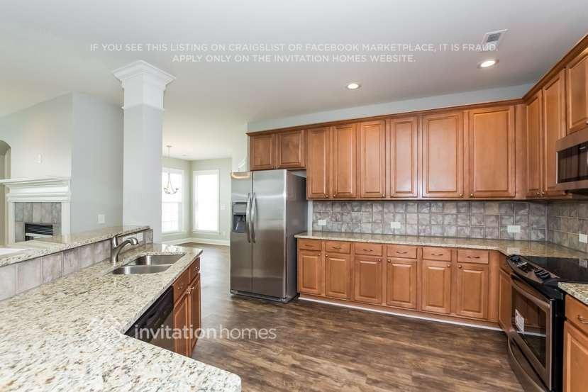 3016 Ivy Brook Pl - Photo 5 of 24