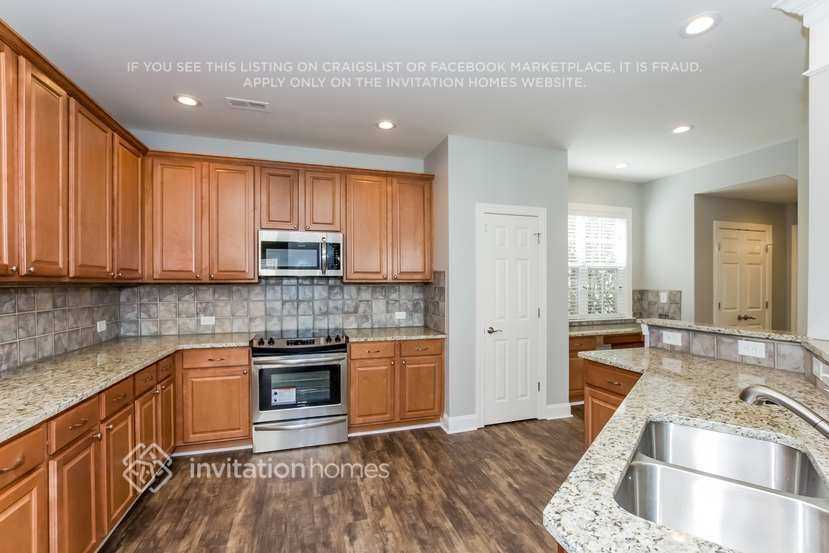 3016 Ivy Brook Pl - Photo 7 of 24