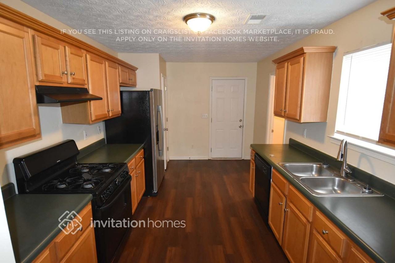 3060 Reynolds Run - Photo 6 of 12