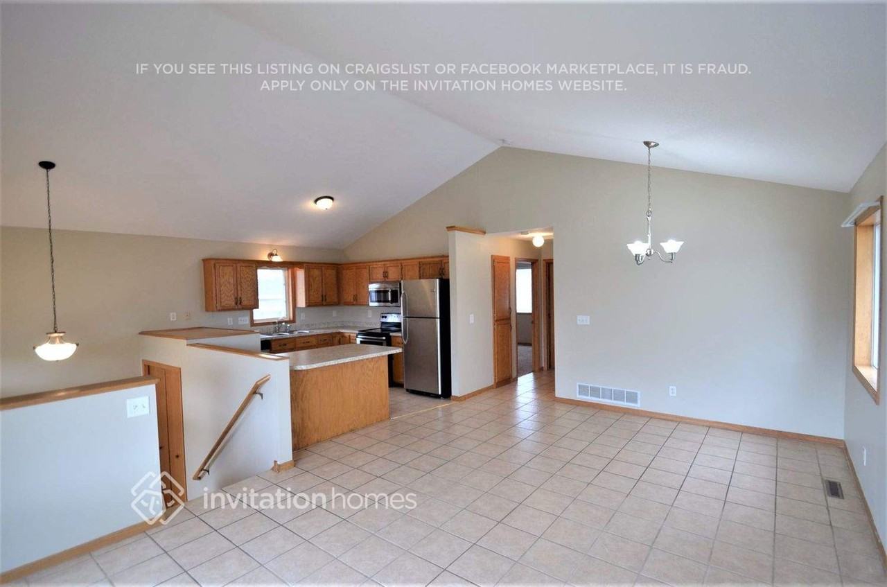 351 4th Ave S - Photo 2 of 16