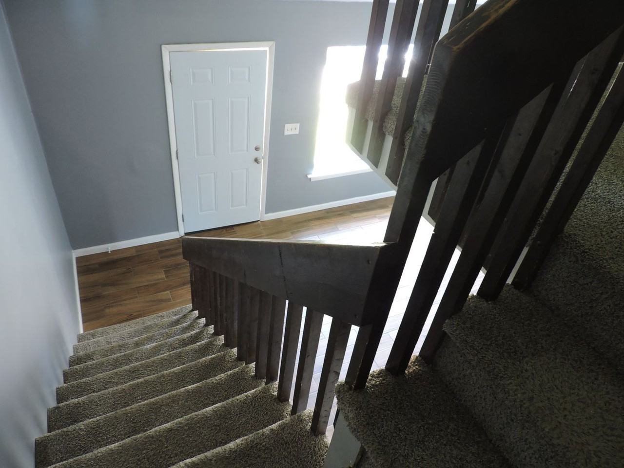 143 Spruance Rd - Photo 4 of 6