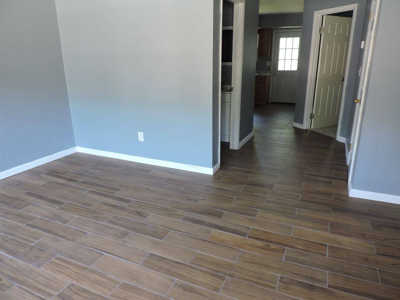 143 Spruance Rd - Photo 5 of 6