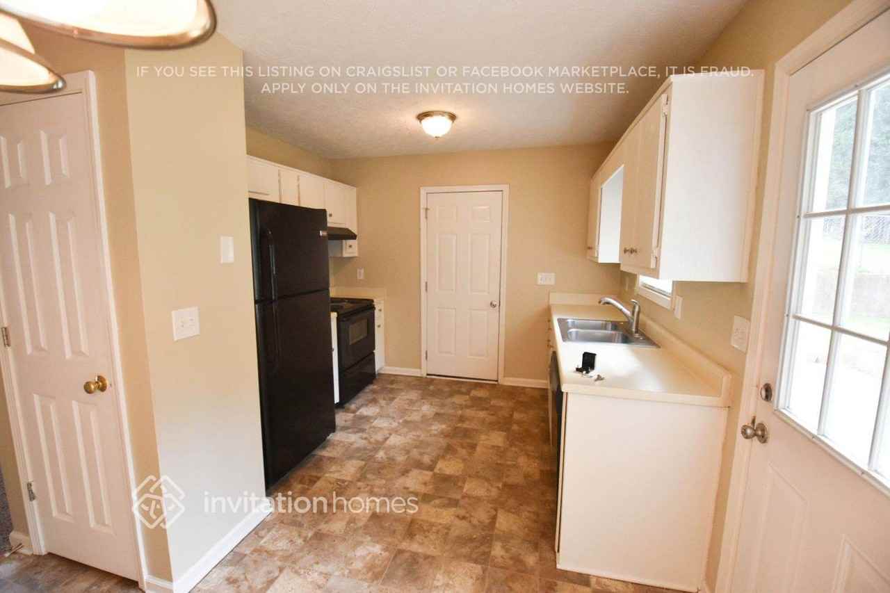 2709 Glendale Dr - Photo 3 of 7