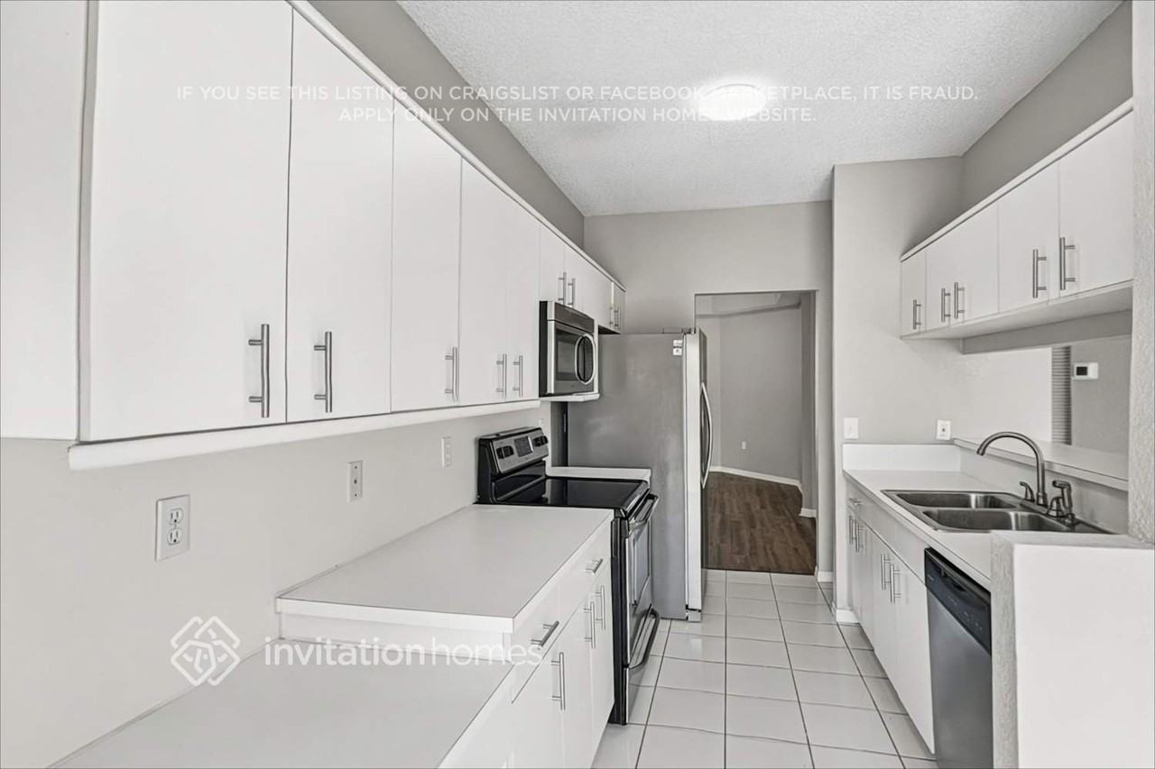 9191 Sw 212th Ter - Photo 7 of 19