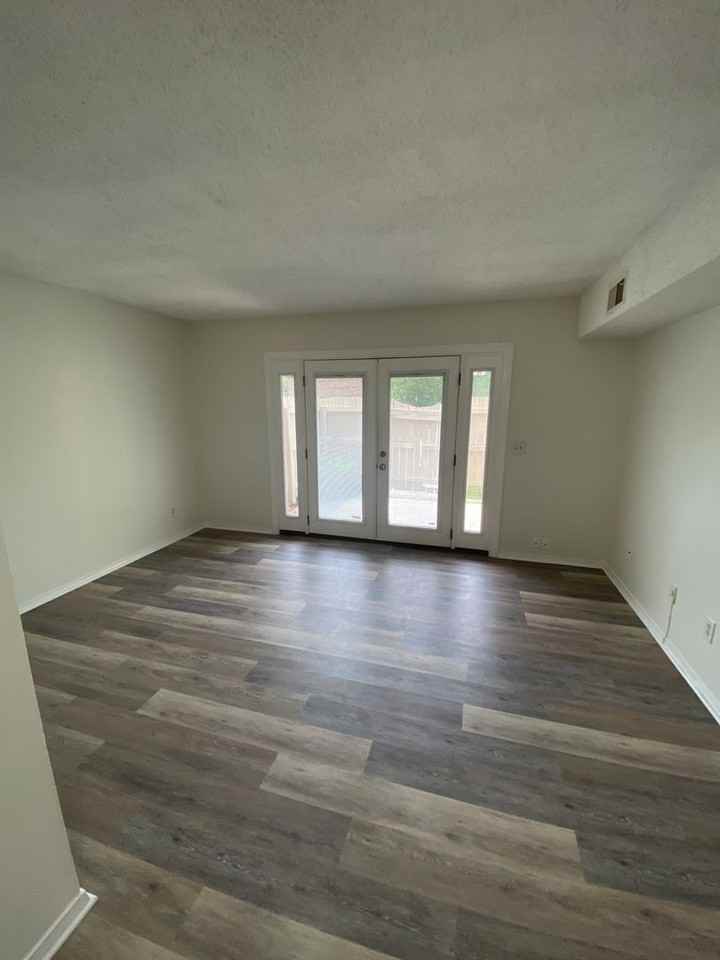 3700 Bush River Rd - Photo 4 of 12