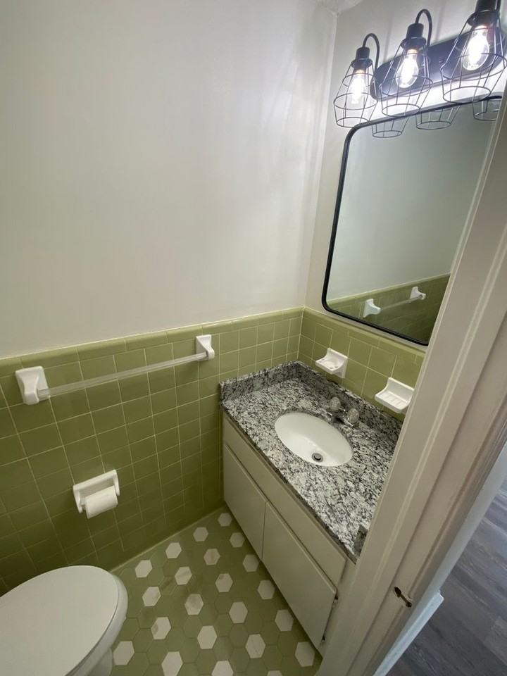 3700 Bush River Rd - Photo 6 of 12