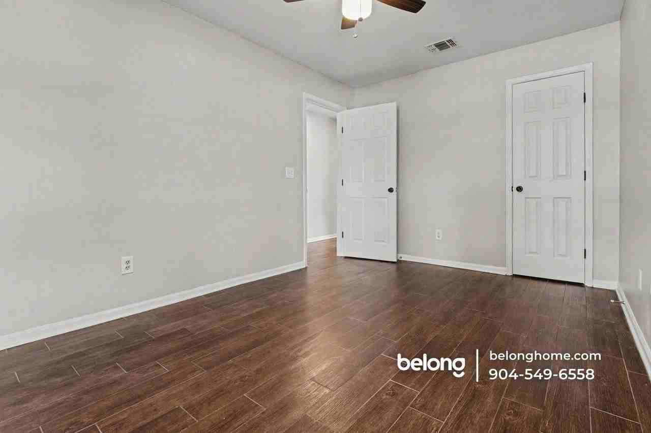 7641 Rain Forest Dr N - Photo 6 of 17