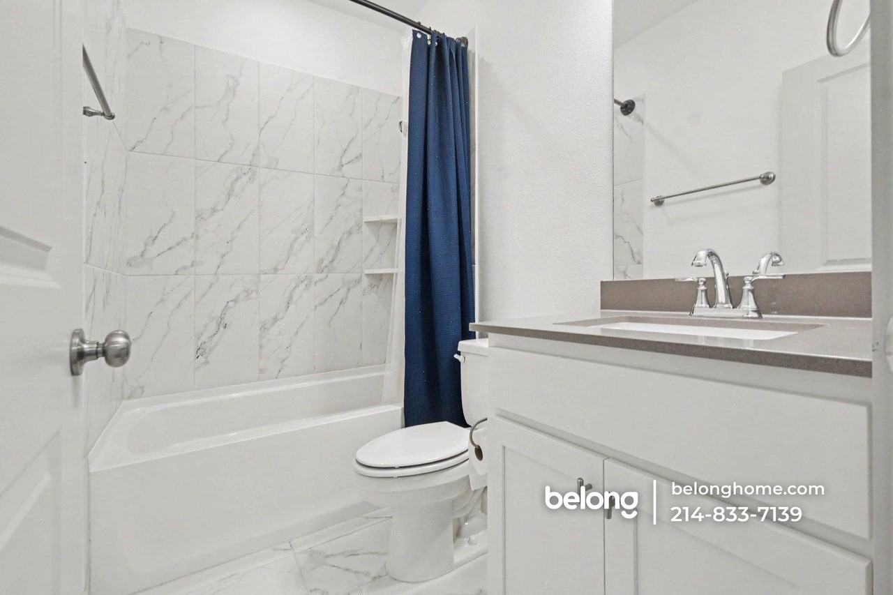 424 Matthew Dr - Photo 2 of 21
