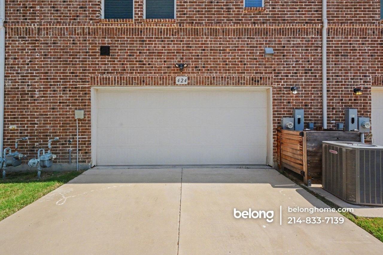 424 Matthew Dr - Photo 5 of 21