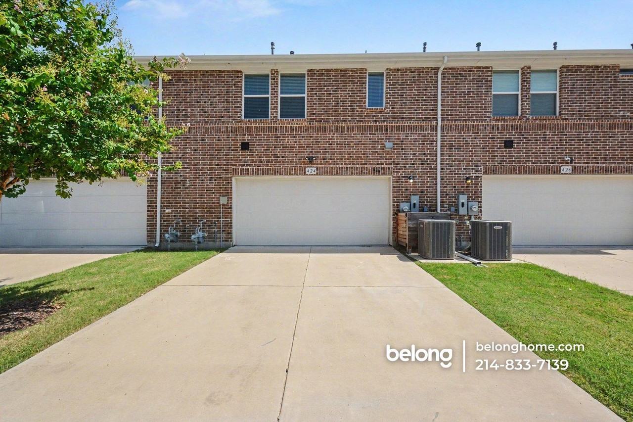 424 Matthew Dr - Photo 6 of 21