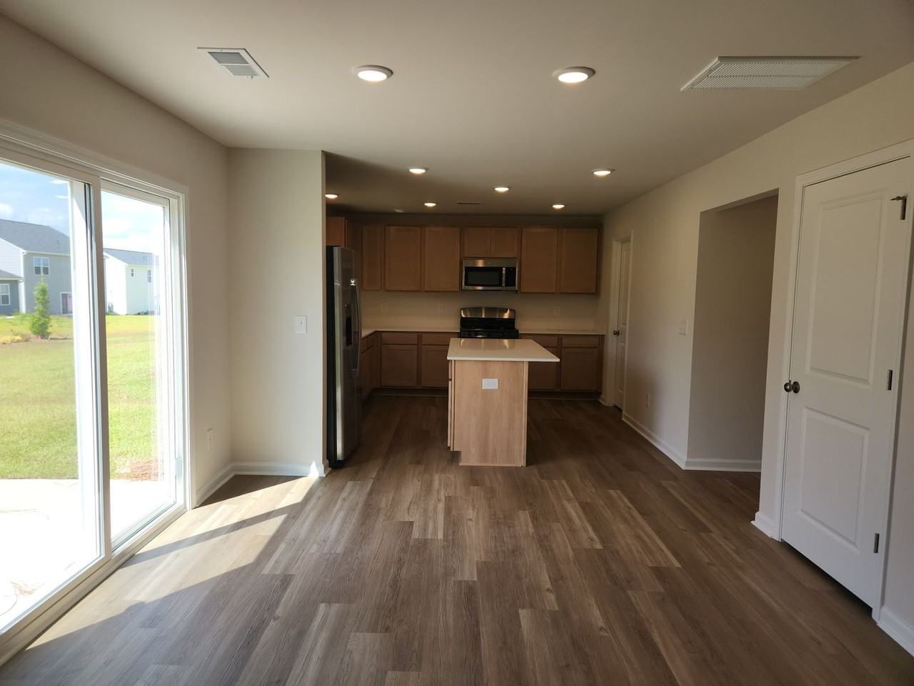 304 Paratrooper Ln - Photo 4 of 9