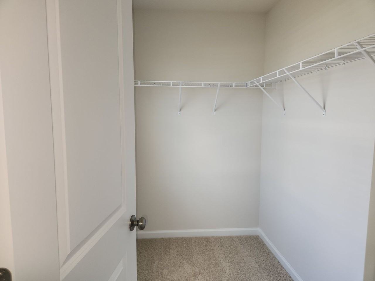 304 Paratrooper Ln - Photo 7 of 9