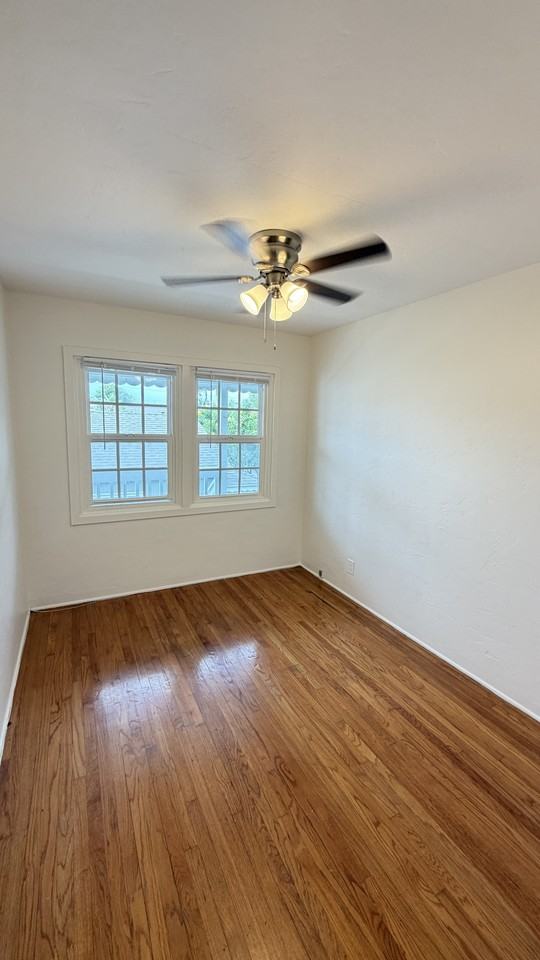 4870 Niagara Ave #4870 - Photo 2 of 16
