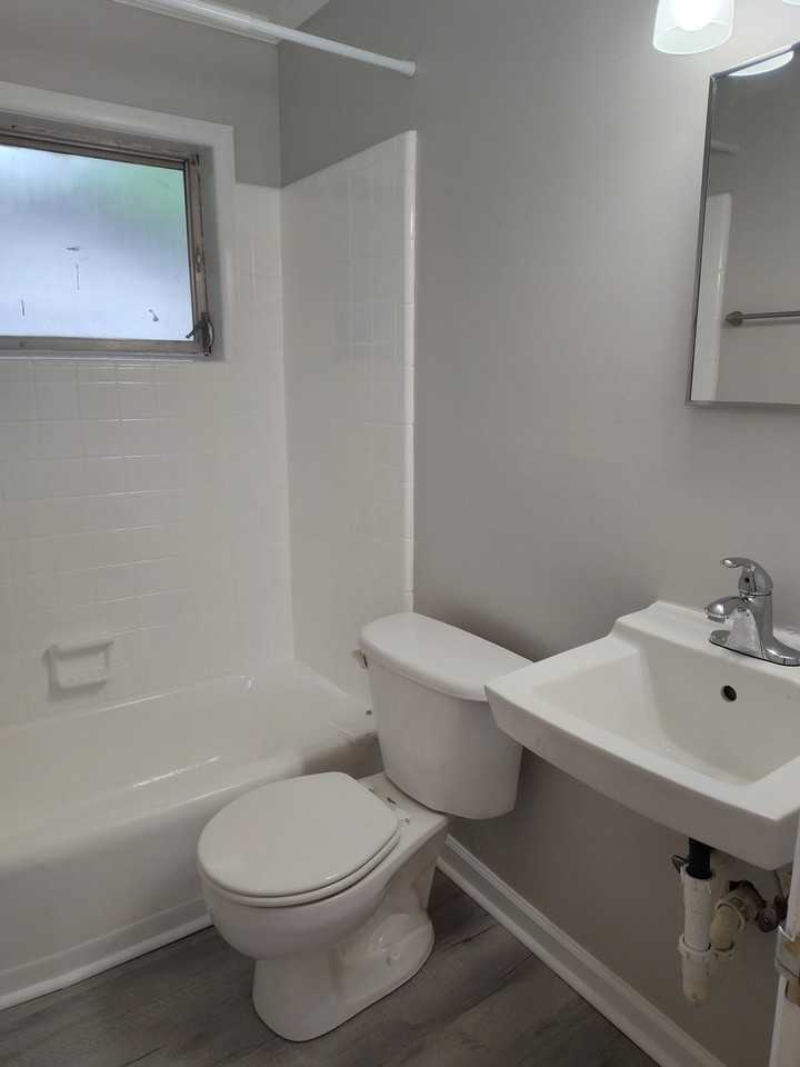 1804 E Ash St #12 - Photo 5 of 6