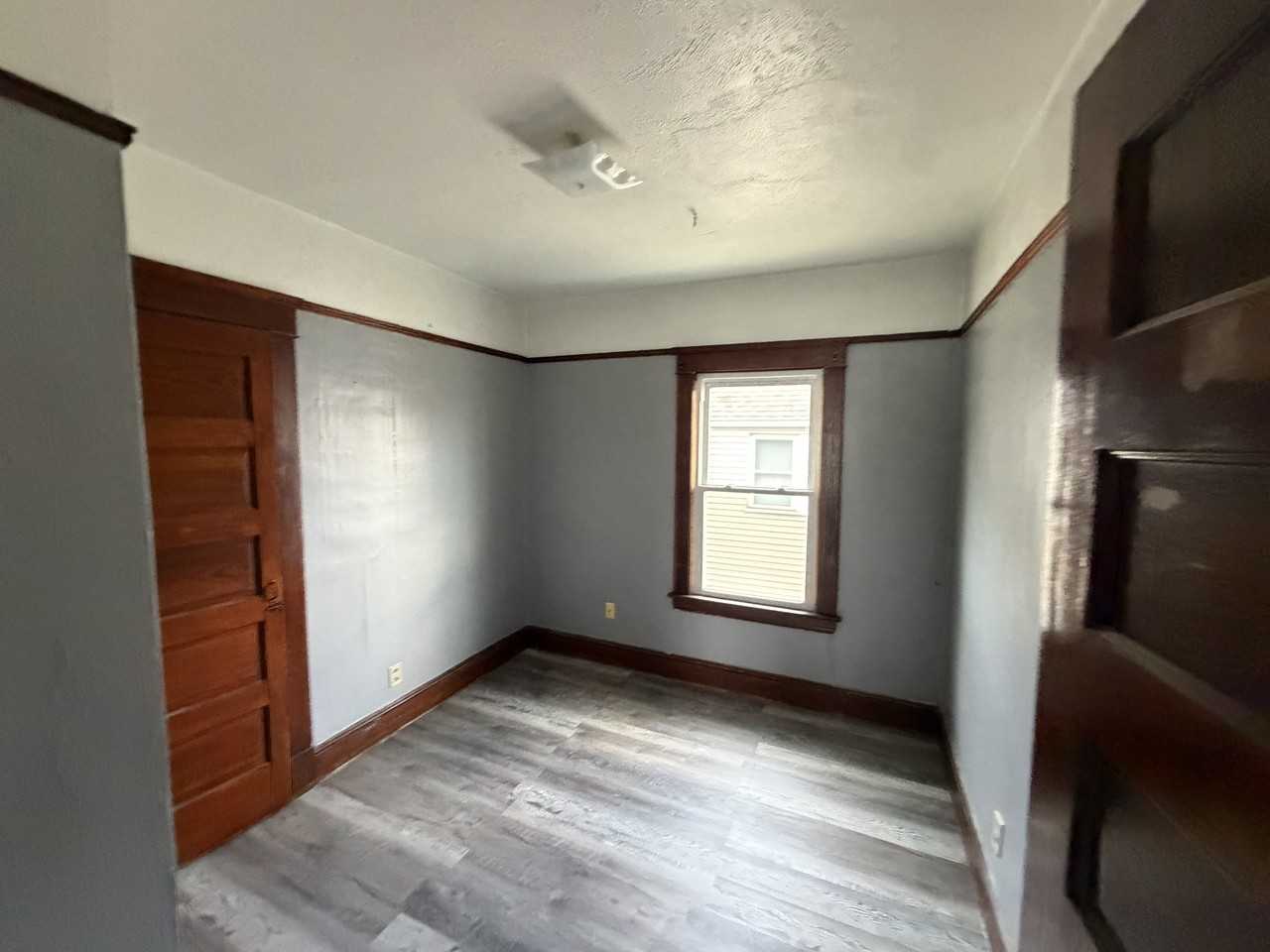 18826 Sloane Ave - Photo 3 of 17