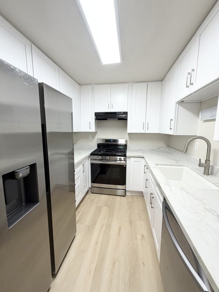 151 Francis Cir #1 - Photo 5 of 22