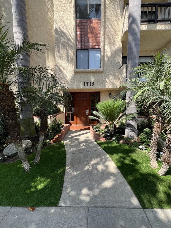 1715 Camden Ave - Photo 2 of 7