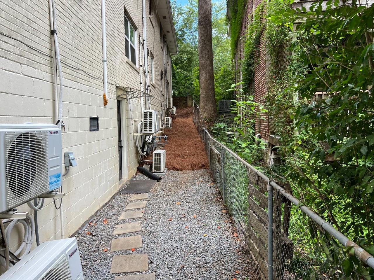 872 Vedado Way NE - Photo 4 of 4