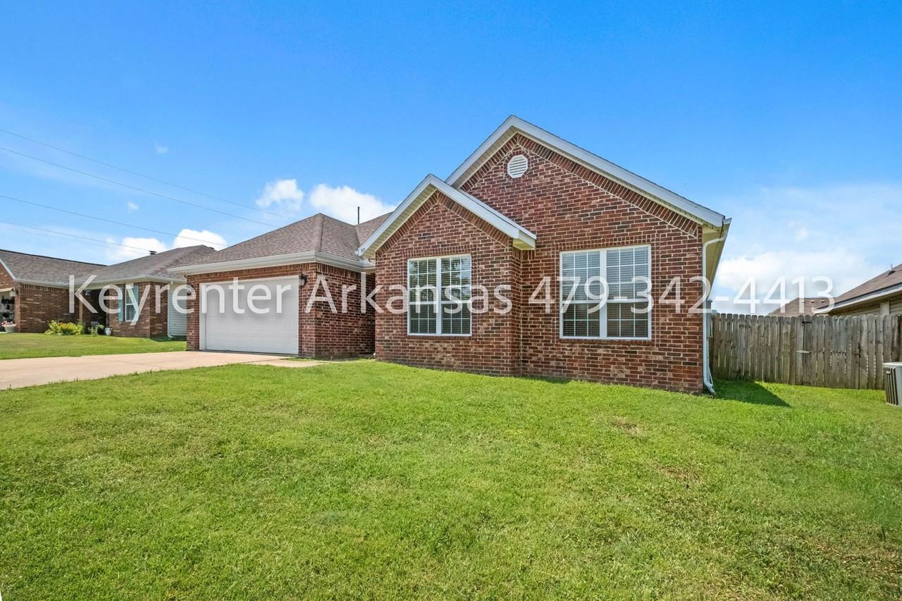 800 Sw Summitchase Rd - Photo 2 of 28