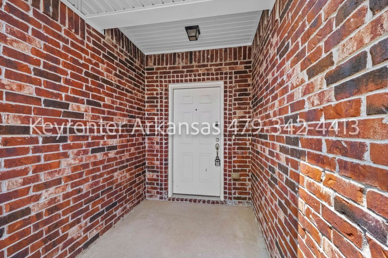 800 Sw Summitchase Rd - Photo 4 of 28