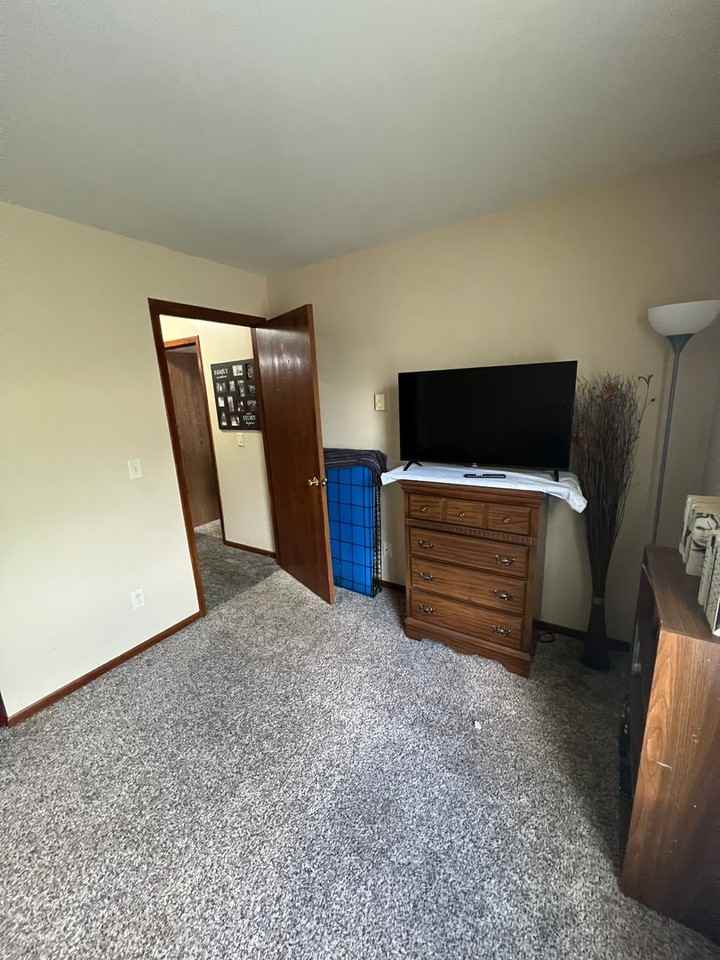 Paradise Place Apartments - Photo 7 of 10