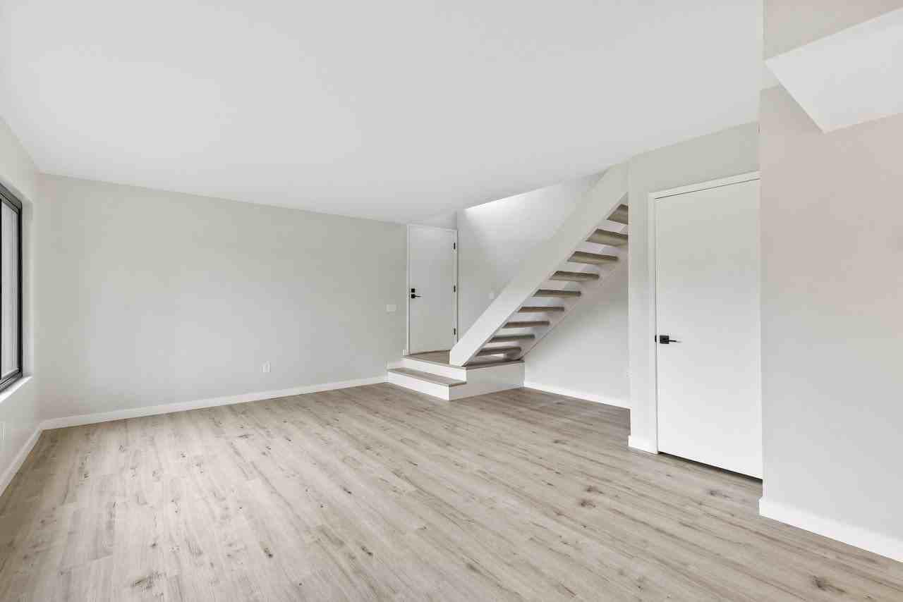 2524 Ocean Cove Dr #1 - Photo 5 of 35