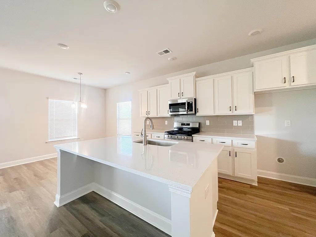 335 Cypress Hollow Trl #1 - Photo 6 of 28