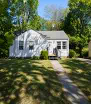 1014 Ne 43rd Ter - Photo 1 of 1