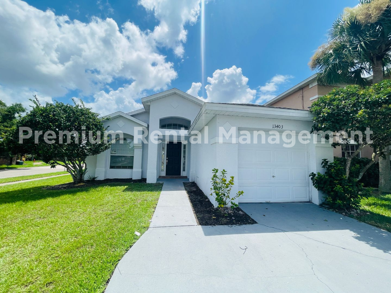 13403 Greenpointe Dr